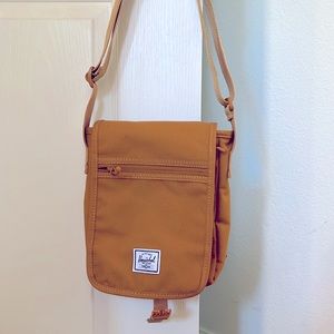 Herschel crossbody bag, used once!